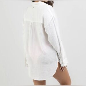 Rip Curl small White Button-Up Shirt